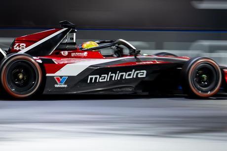 Tech Mahindra begins large-scale takeover of Orange B2B teams
