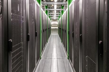 infra-tt-Wirestockfreepik