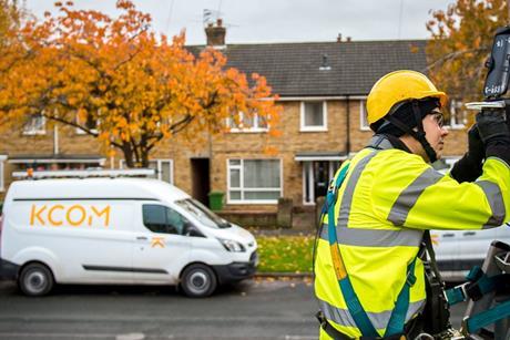 infra-kcom macquarie